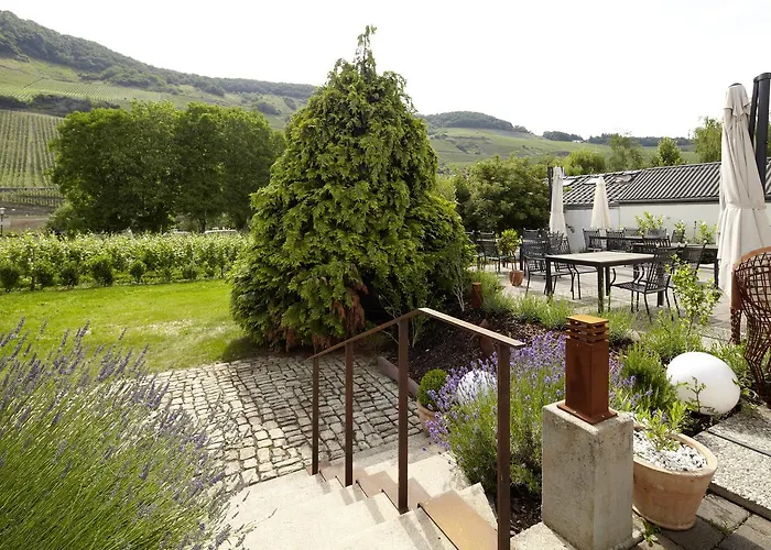 Wein- & Tafelhaus * Trittenheim