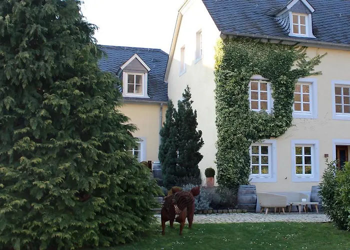 Wein- & Tafelhaus Trittenheim